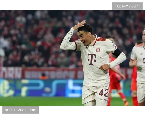 拜仁客场少一人仍取胜 团队凝聚力成制胜关键